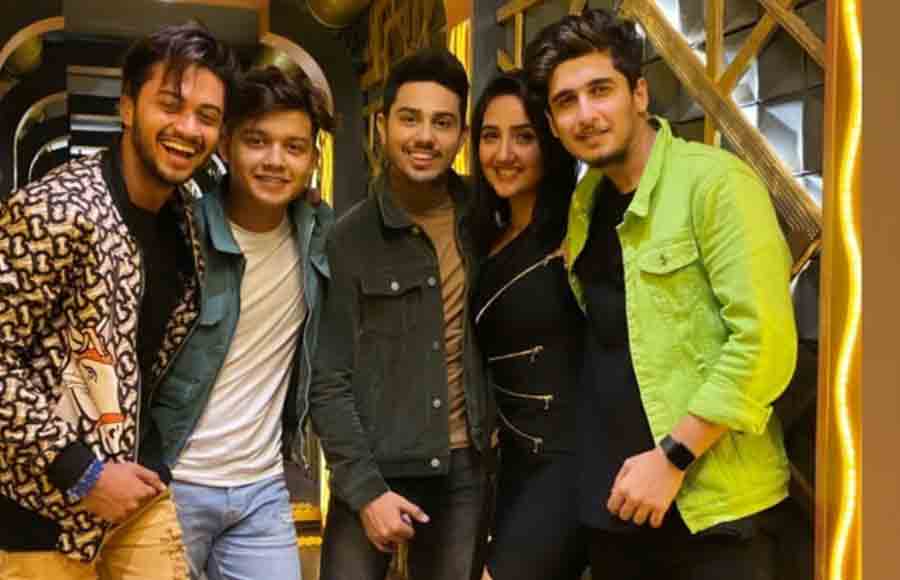 Avneet Kaur's birthday bash