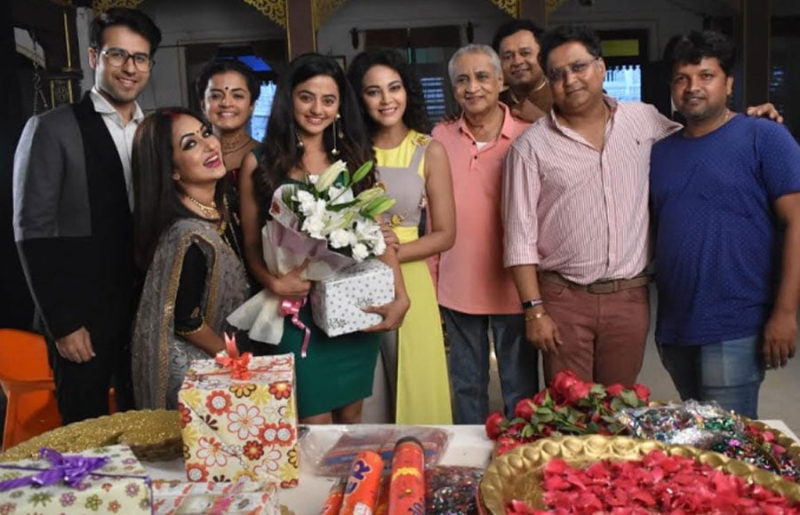 In Pics : Rajan Shahi welcomes Helly Shah