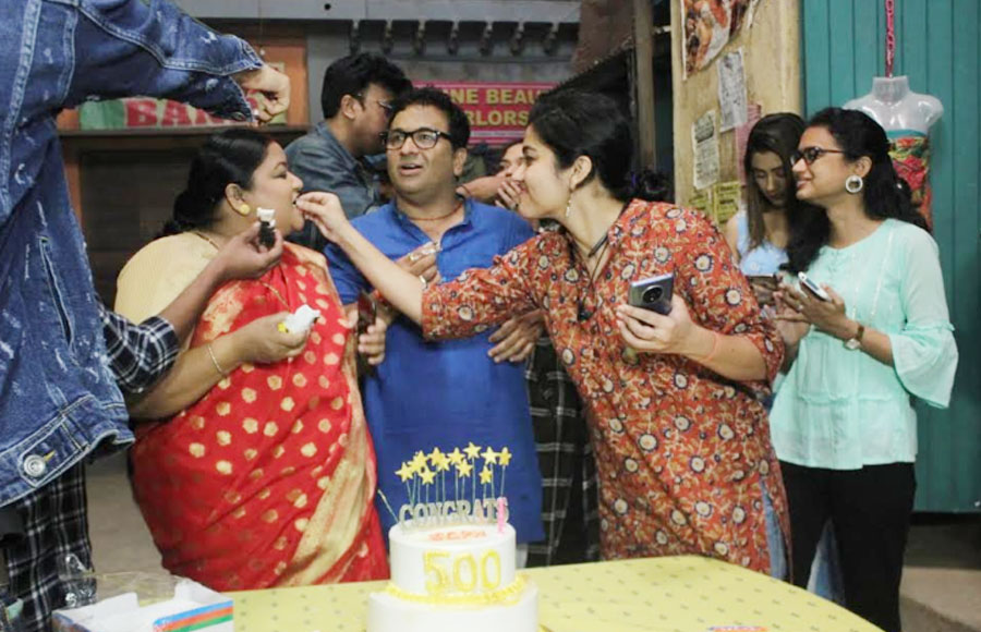 Jijaji Chhat Par Hai cast celebrate on turns 500 episodes 