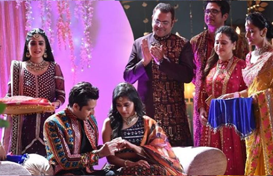 From the sets of Star Plus' Yeh Rishtey Hain Pyaar Ke