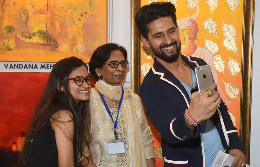 Ravi Dubey, Nandish Sandhu & others attend India Art Festival 2020