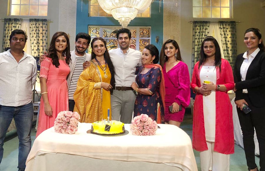 Harsh Nagar's birthday celebration on sets of Kartik Purnima 