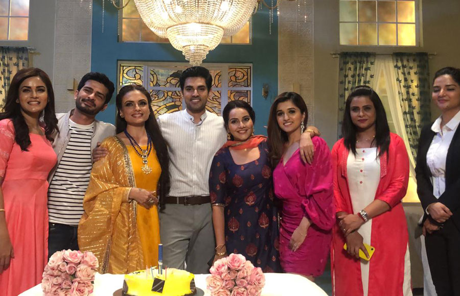 Harsh Nagar's birthday celebration on sets of Kartik Purnima 