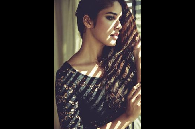 Inmates actress Akanksha Thakur is too hot to handle in these pictures 