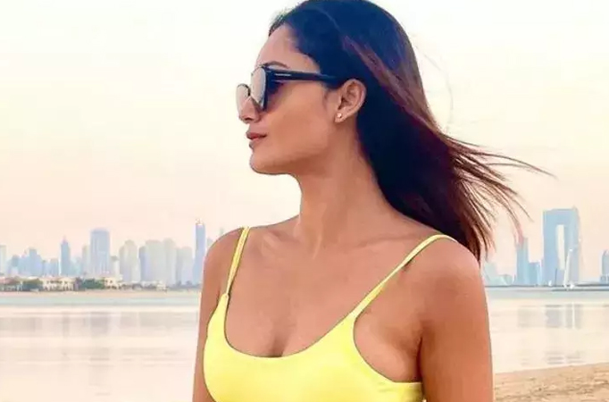 Ashram actress Tridha Choudhury is too hot to handle in these bikini pictures 