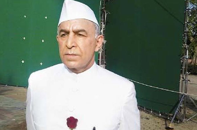 Dalip Tahil in Bhaag Milkha Bhaag