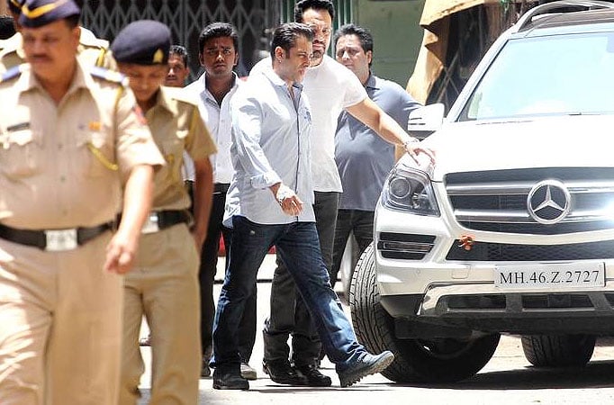 Salman Khan car crash: Man died due to vehicle falling on him, says defense