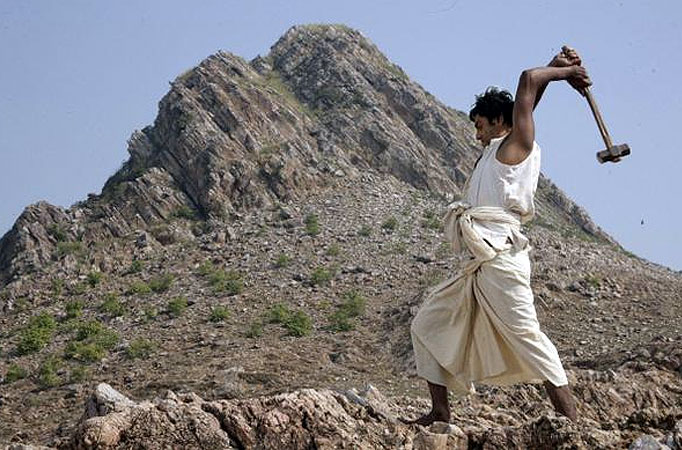 Manjhi - The Mountain Man