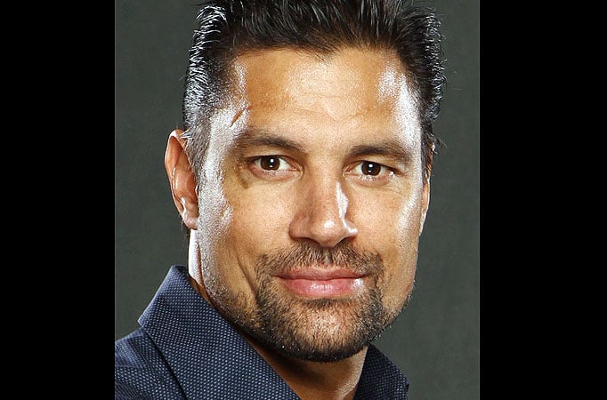 Manu Bennett 