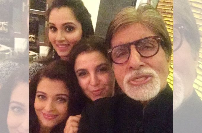 Farah Khan takes selfie with her 'favourite people'