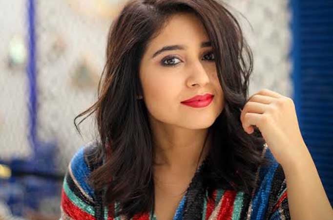  Shweta Tripathi 