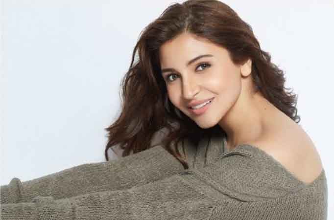 Anushka Sharma REACTS to PREGNANCY rumours    