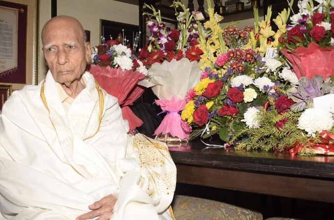 Legendary music composer Khayyam passes away at 92 (Lead)