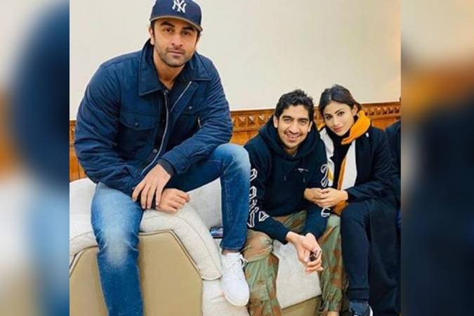 Brahmastra team poses for a cool click; Alia Bhatt is missing 