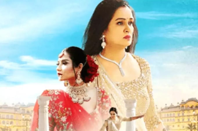 Padmini Kolhapure takes audiences down memory lane with 'Yeh Galiyan Yeh Chaubara'