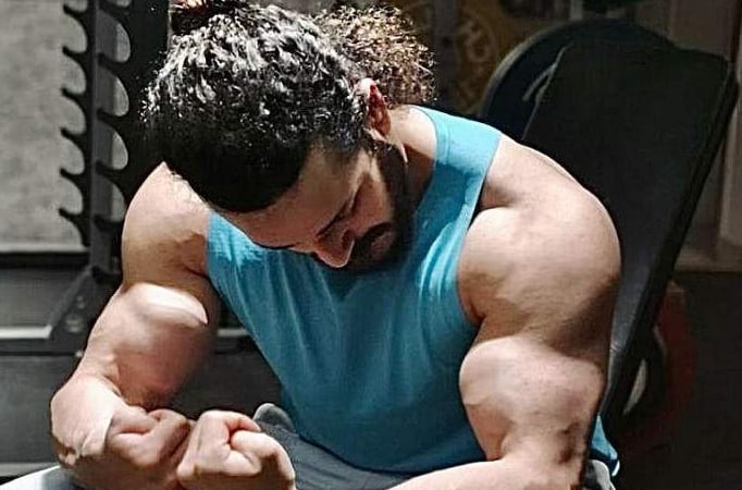 Beefcake: Akhil Akkineni flexes his muscles for 'Agent'