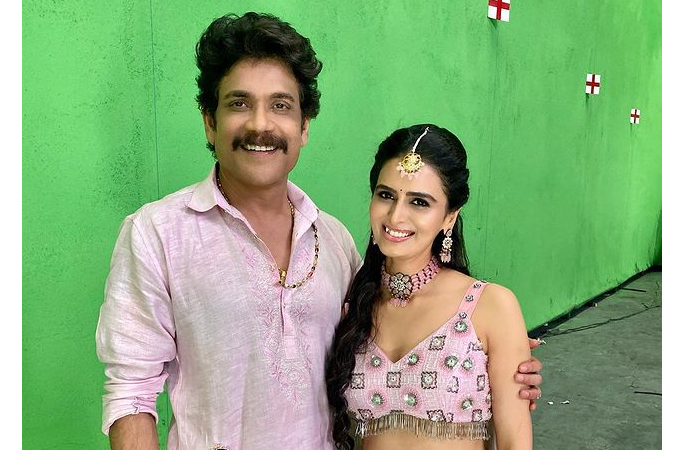 Meenakshi Dixit recalls how it felt to act with Nagarjuna in 'Bangarraju'