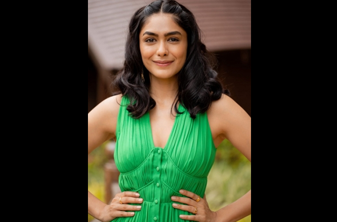 Celebrating 'Sita Ramam' success, Mrunal says she's now getting roles she always wanted