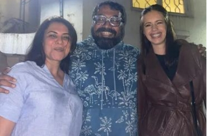 Anurag Kashyap posts happy pic with ex-wives Aarti Bajaj, Kalki Koechlin