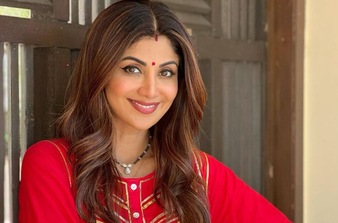 “This is the unhygienic way to distribute food” Shilpa Shetty gets trolls on this latest video