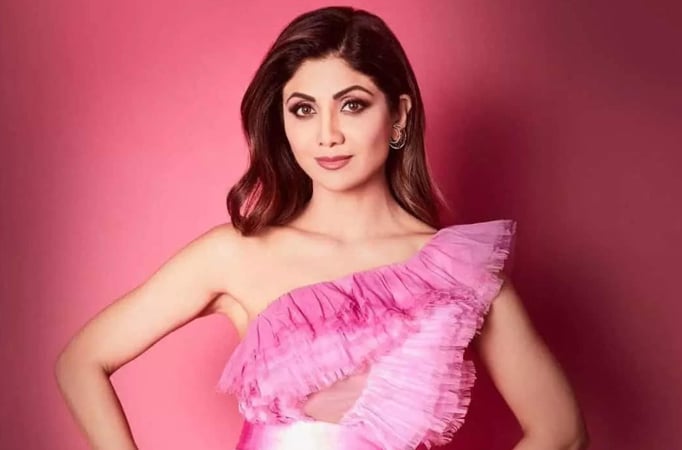 “This is not an appropriate dress and where is your batman” netizens reacts to the latest public appearance of Shilpa Shetty