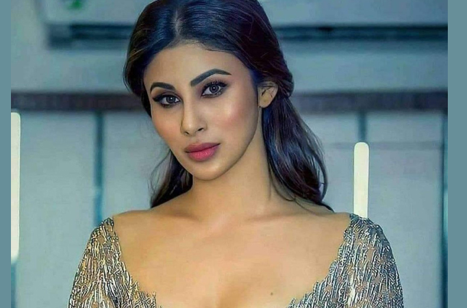 “Bachpan ki dress pehan kar aa gaye ho kya” netizens trolls Mouni Roy on her latest public appearance 