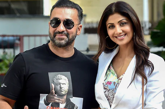 Shilpa Shetty’s husband Raj Kundra once again hides his face; netizens troll him, “Nayi naveli dulhan ki tarah ghunghat pehn ke 