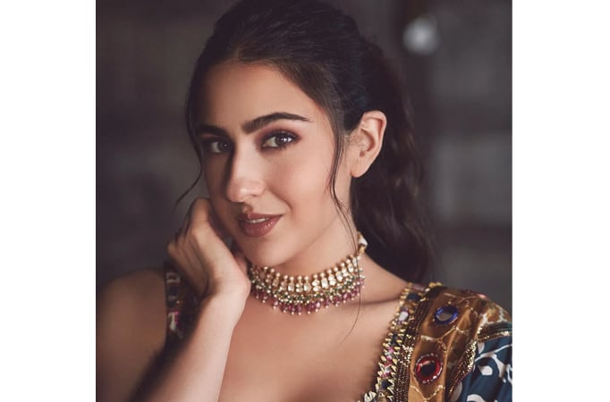 Sara Ali Khan kickstarts prep for 'Murder Mubarak' with director Homi Adajania! Check it out!