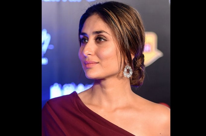 Kareena Kapoor Khan gets trolled for not understanding the 360-degree photo booth; netizens say, “Overacting ke 10 cut”