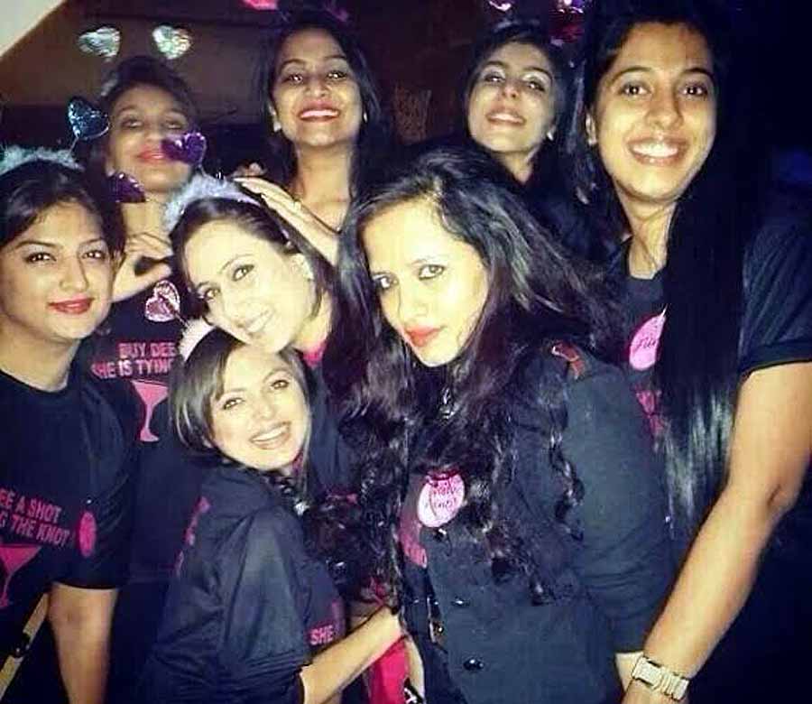 Drashti Dhami with her besties