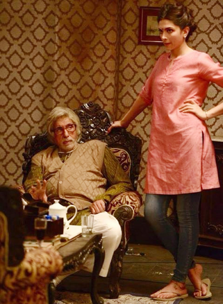 Amitabh Bachchan, Deepika Padukone