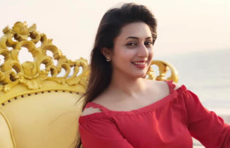 Divyanka Tripathi played double role in___________