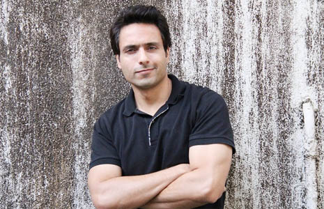 Iqbal Khan made his movie debut with Fun 2shh? 