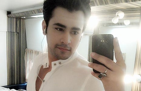 How well do you know heartthrob Pearl V Puri? Play a quiz...