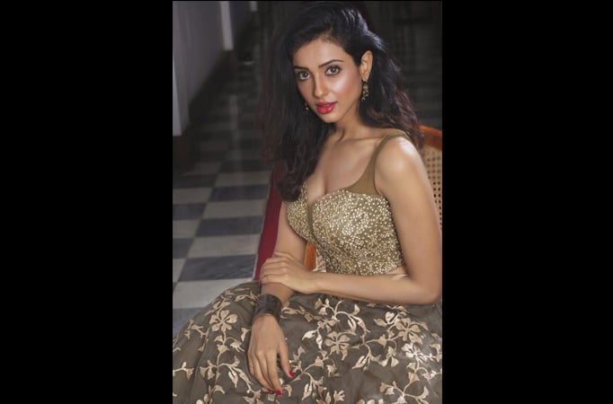 Sexy! Here are the times South actress Riya Suman raised temperature with her hot looks