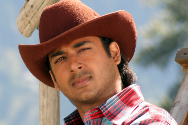 Sarwar Ahuja Sarwar Ahuja