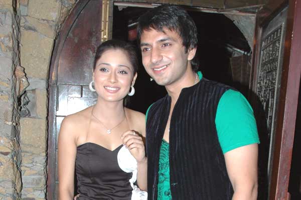 Sara Khan and Ali Merchant