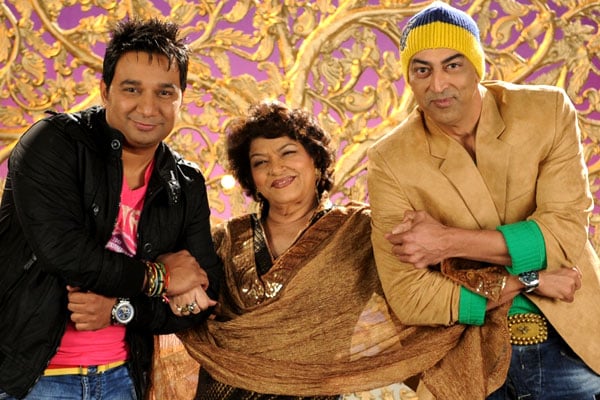 Ahmad Khan ,Saroj Khan , Vindu Dara Singh 