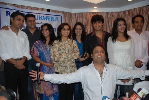 Rajaa Mukerji (below) with sister Rani and the cast'Kisi Ki Nazarr Na Lage'