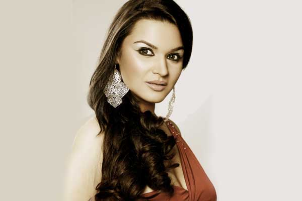 Aashka Goradia 