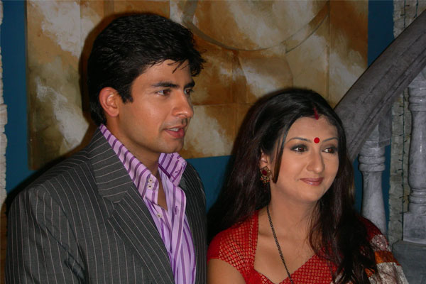 Hussain Kuwajerwala and juhi