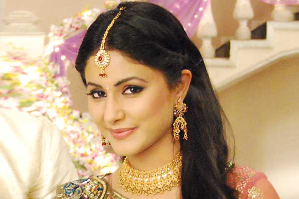 Hina Khan (Akshara)