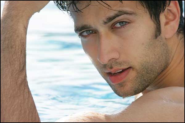 Nakuul Mehta