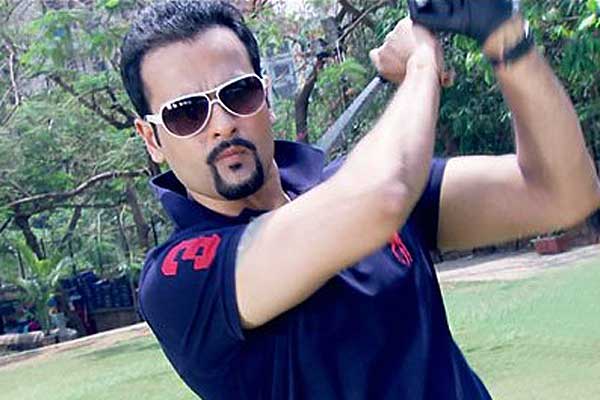 Rohit Roy (Mahendra Pratap)