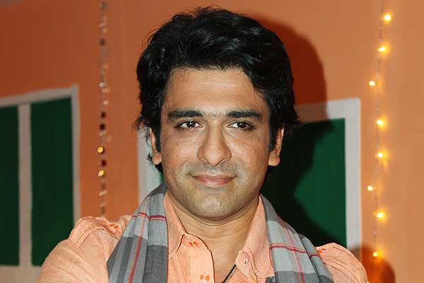 Eijaz Khan