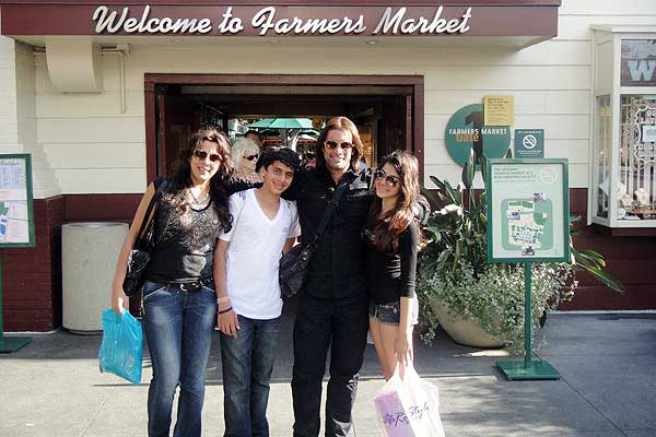 Sky and Pooja Bedi with her Kids