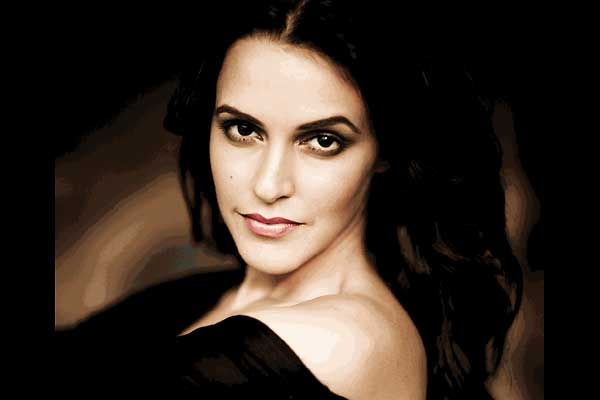 Neha Dhupia