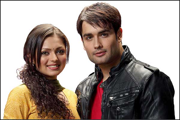 Drashti Dhami and Vivian Dsena