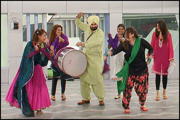 Bhangra performance by Siddhu and soni kudis of the house