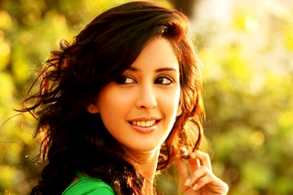 Chahat Khanna 